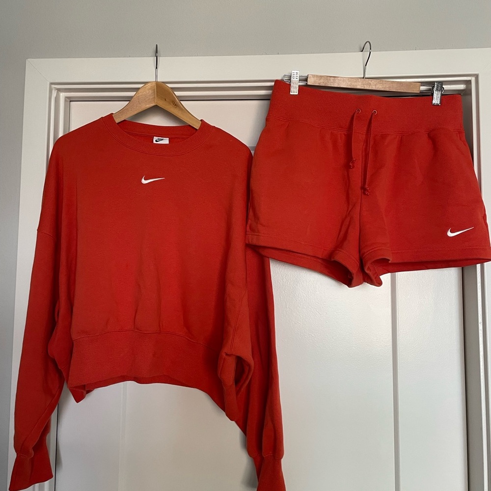 Nike Oversized Crewneck Sweatshirt and short set
